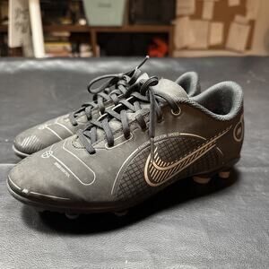 Nike Jr Boys Soccer Cleats 3.5 Y VAPOR 14 CLUB Youth DJ2895-007 Black Football